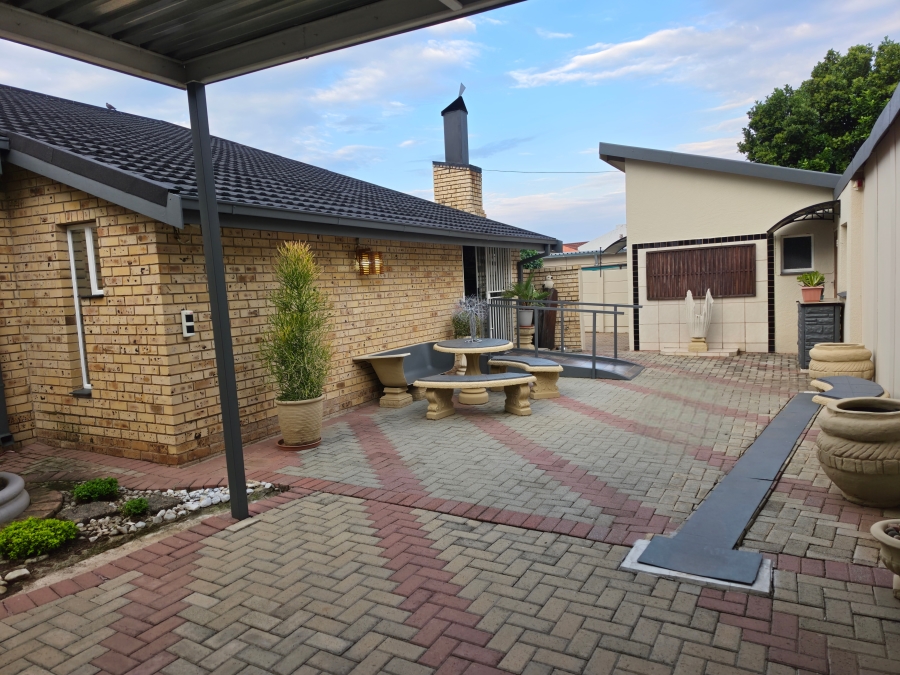 3 Bedroom Property for Sale in Riebeeckstad Free State